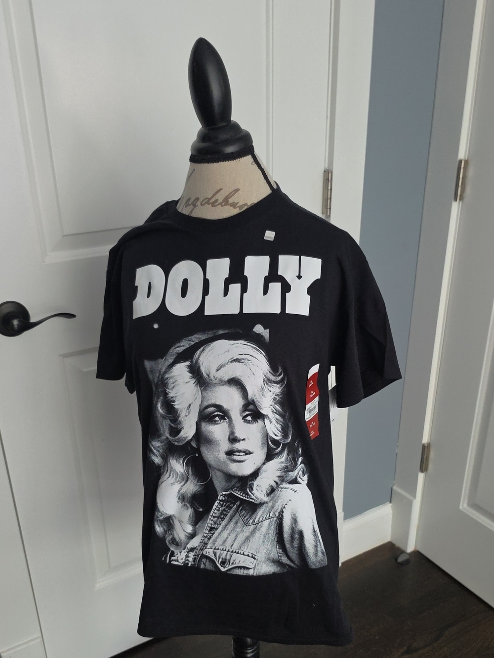 Brand New Dolly Parton  Black Tee with White Portrait Graphic. Multiple Sizes.